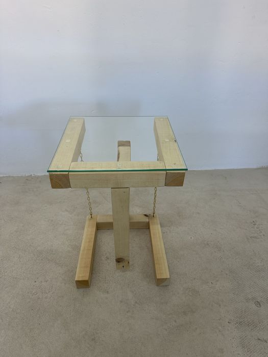 Масивна дървена “летяща” помощна маса / floating table