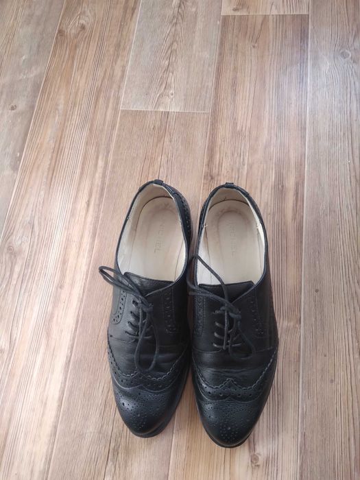 Срочно продам кожаные броги Юничел