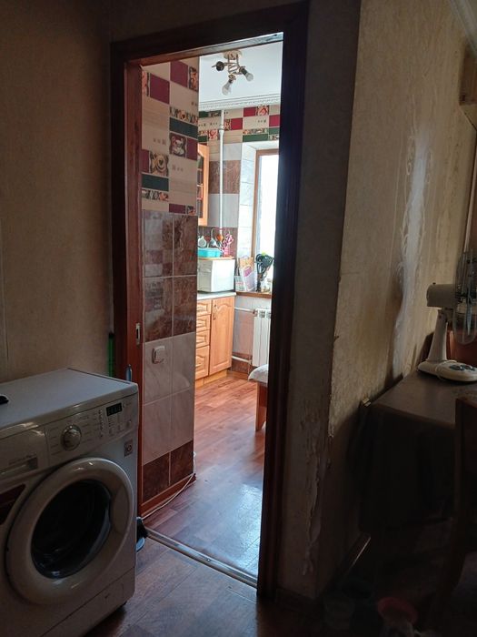 Сдам  комнату  девушке студентке.