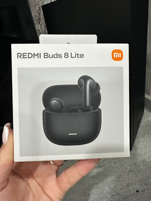 Продам наушники redmi 8 litr