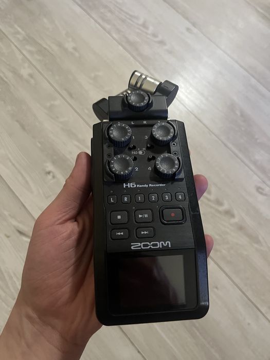 Рекордер ZOOM H6 в идеальном состоянии