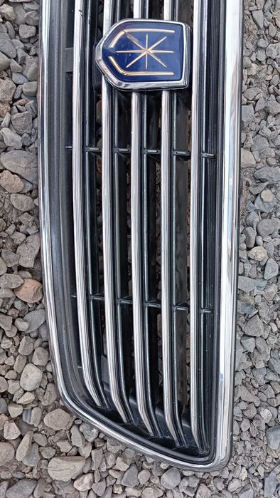 Решетка радиатора toyota mark2