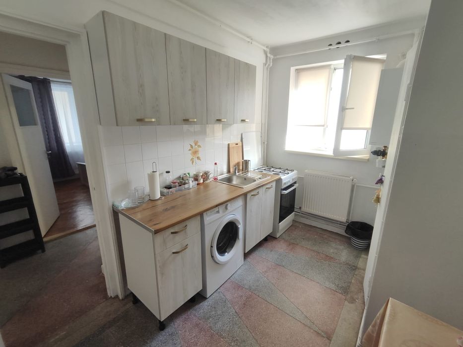 Închiriez apartament cu doua camere, str. Unirii, disponibil imediat