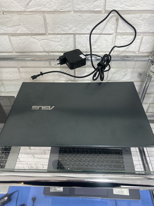 Ноутбук Asus zenbook 14