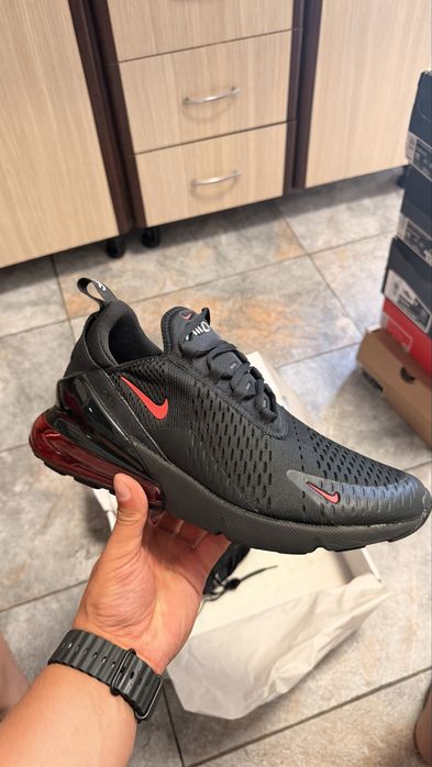 Nike air max 270 marimea 45 noi nepurtati.