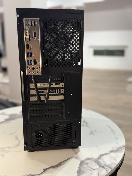 Здравейте, продавам компютър перфектен за  работа,училище и игри