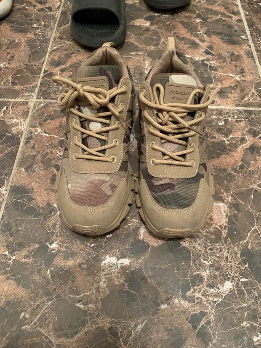 военные кроссовки