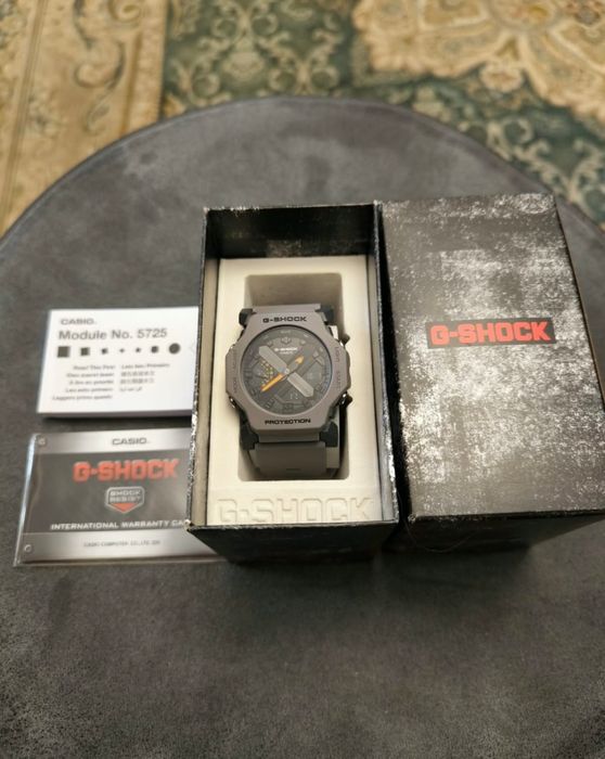 Наручные часы Casio G-Shock GA-2300-8A. Новые.