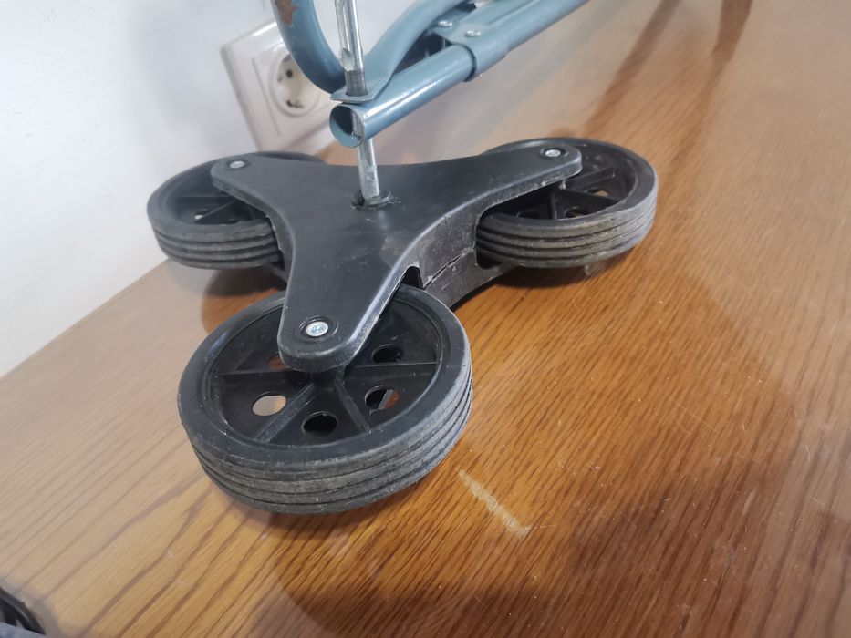 Carucior cumparaturi scari