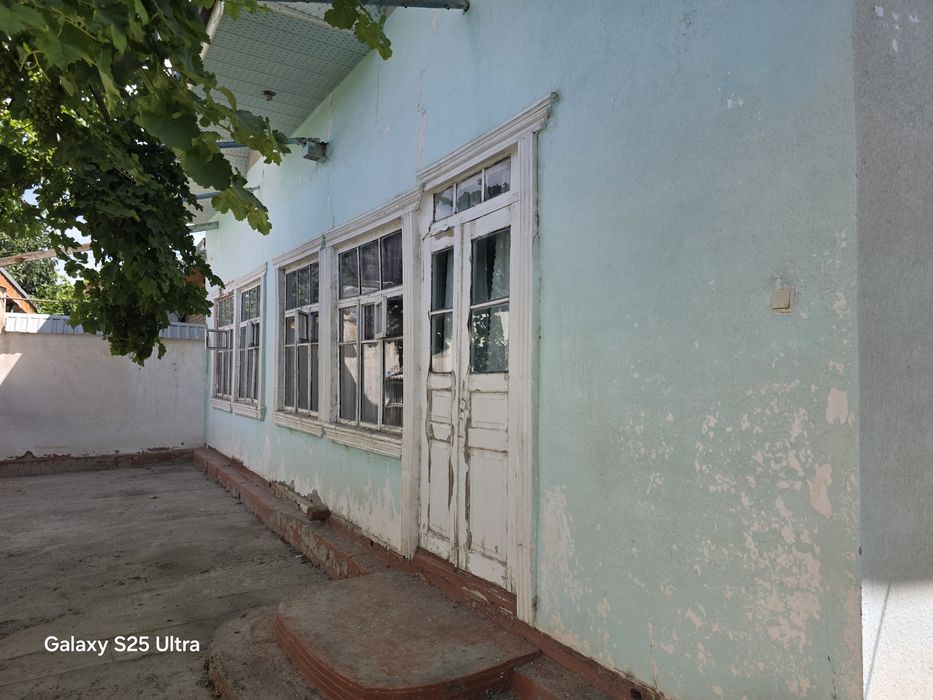 Ховли сотилади, кармана тумани зиёкор мфй, 15 мактаб олдида срочно