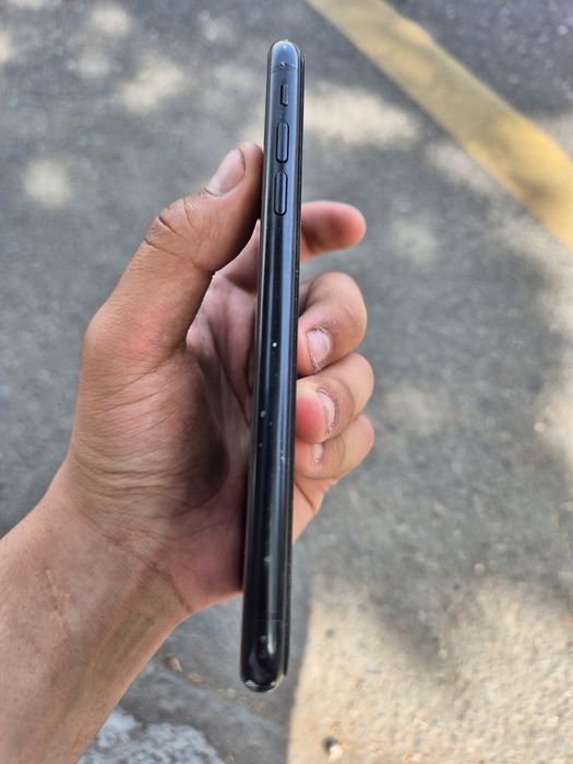 iPhone XR 64gb ideal