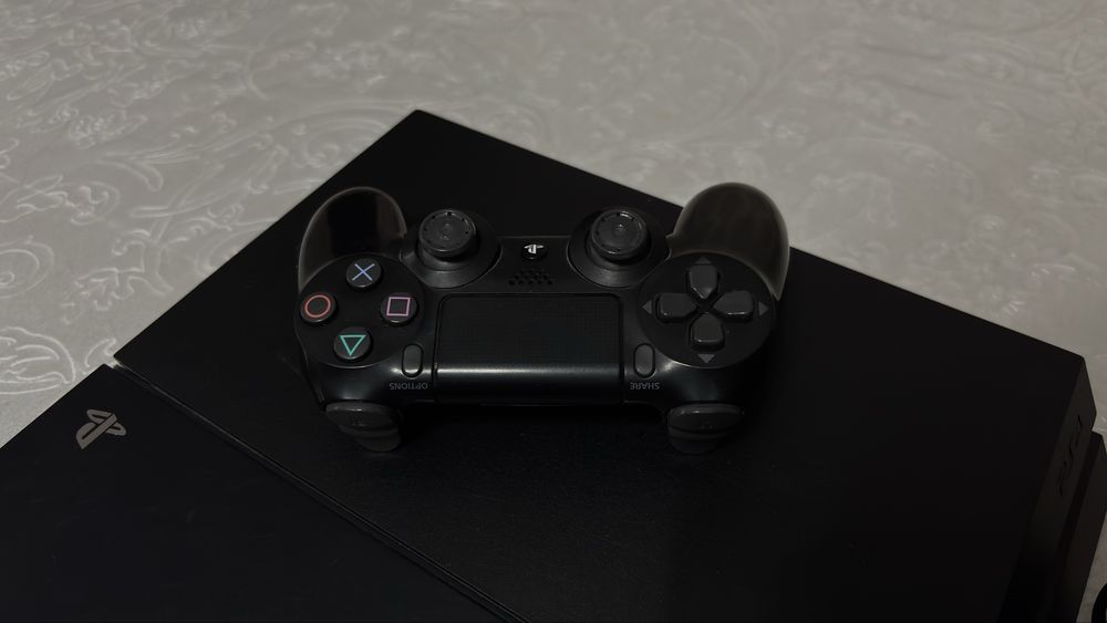 PS 4 Fat 512гб сатылады