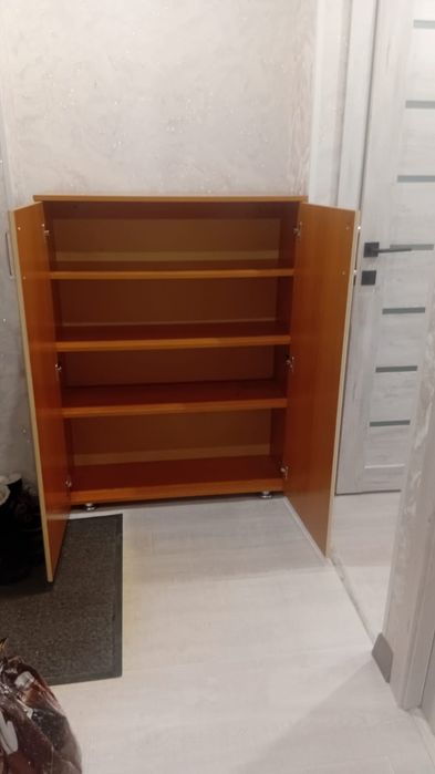 Продам шкаф и обувница