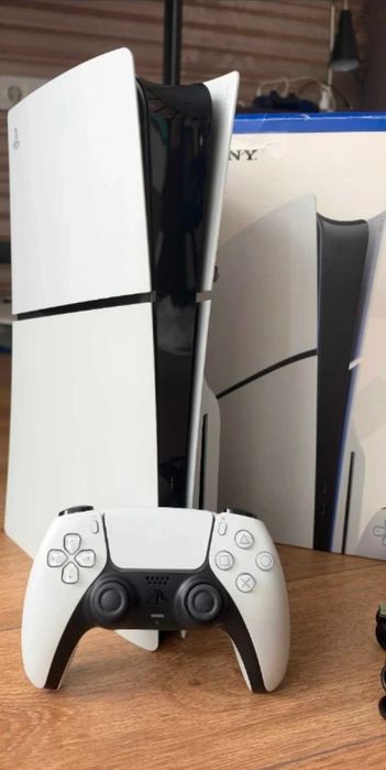 PS5 DISC slim 1TB и 30 игри