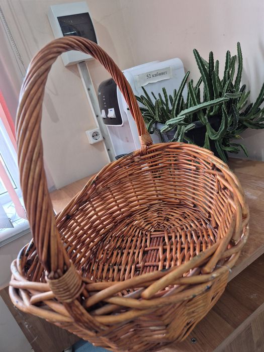 Срочно продвм корзинки 2 шт за 6000