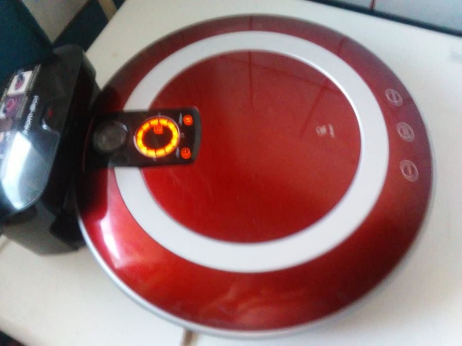 Vand aspiratoare robot