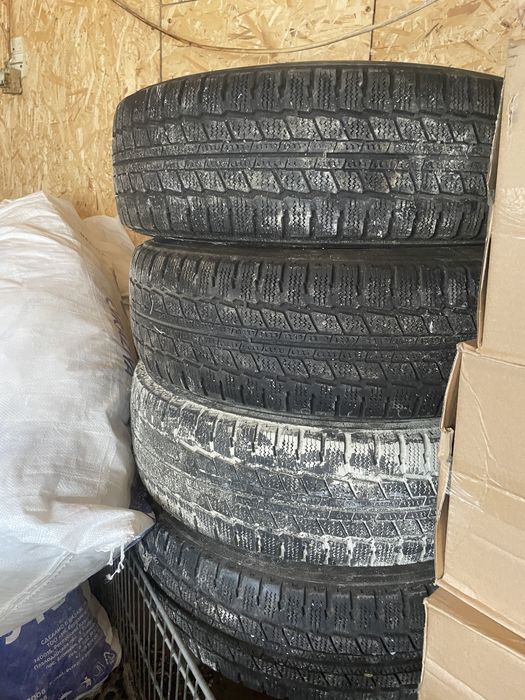 Зимные шины 225/75R/16C