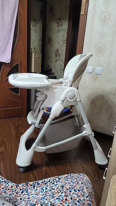 Детский стульчик для кормления