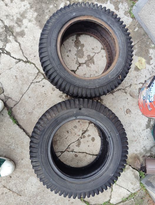 Cauciucuri tractoraș gazon