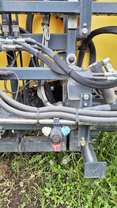 Mașină de erbicidat purtat 1000 l/ 15 m