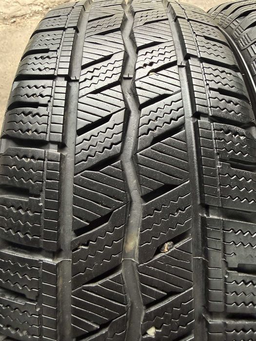 2x Anvelope Iarna 215/60 R17C - Hankook Winter I Cept LV