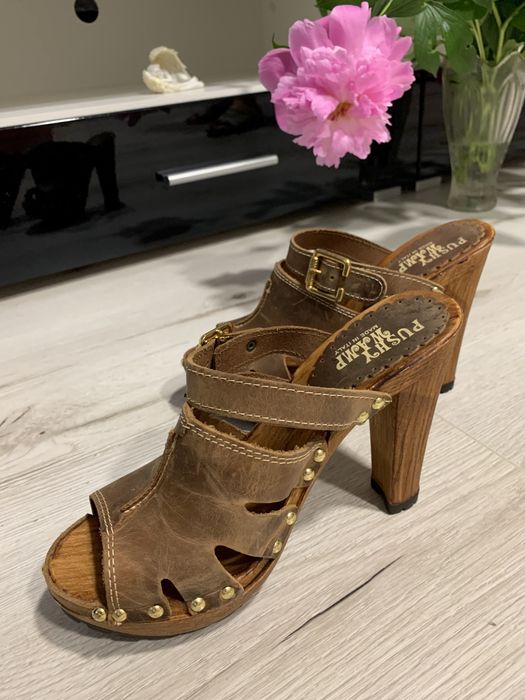 Papuci cu toc din piele naturală