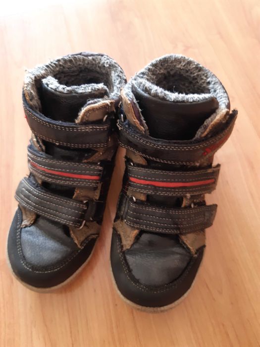 БОТИ, Пантофи Ренбут и Полски - н. 21, 24, 25 и 32