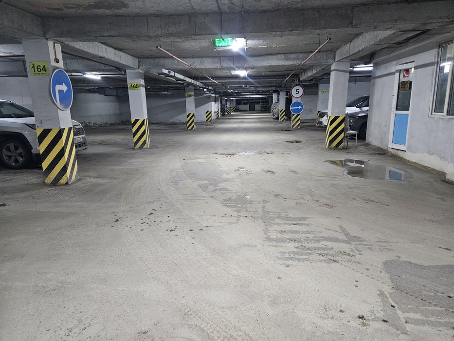 Сдаётся в аренду оптом 30-40 паркоместа