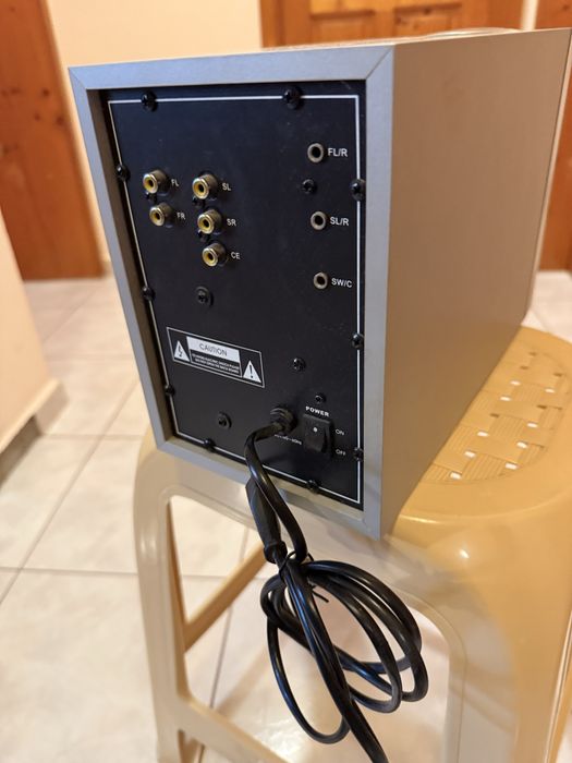 Тон колони и суббуфер Luxeon