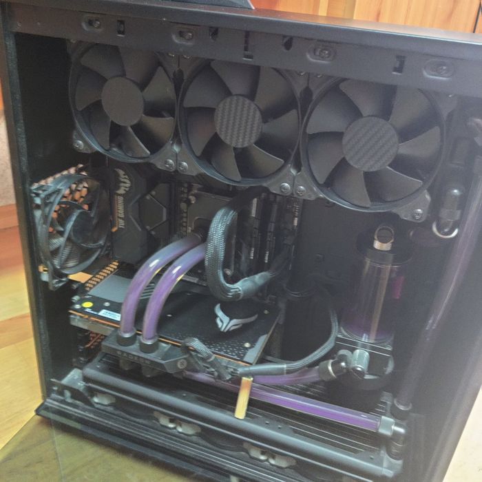 Desktop liquid cooling, Ryzen 7 3700x, rx5700xt, 32ram, 1 Tb Cluj