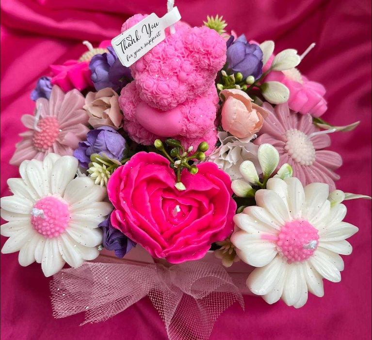 Ръчно изработени букети от соеви свещи