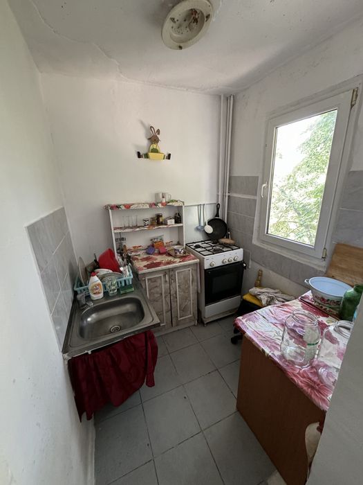 Vand apartament cu 2 camere in micro 40 , bloc T4