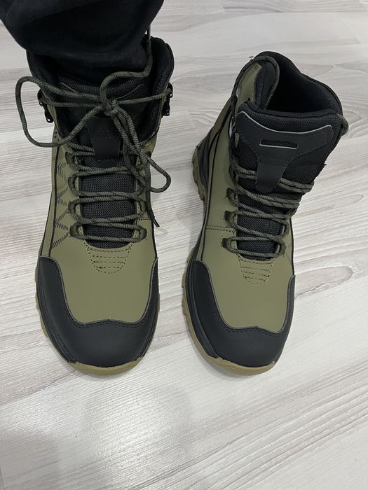 Работни обувки с бомбе