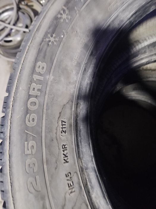 235 60на 18 шины липучка