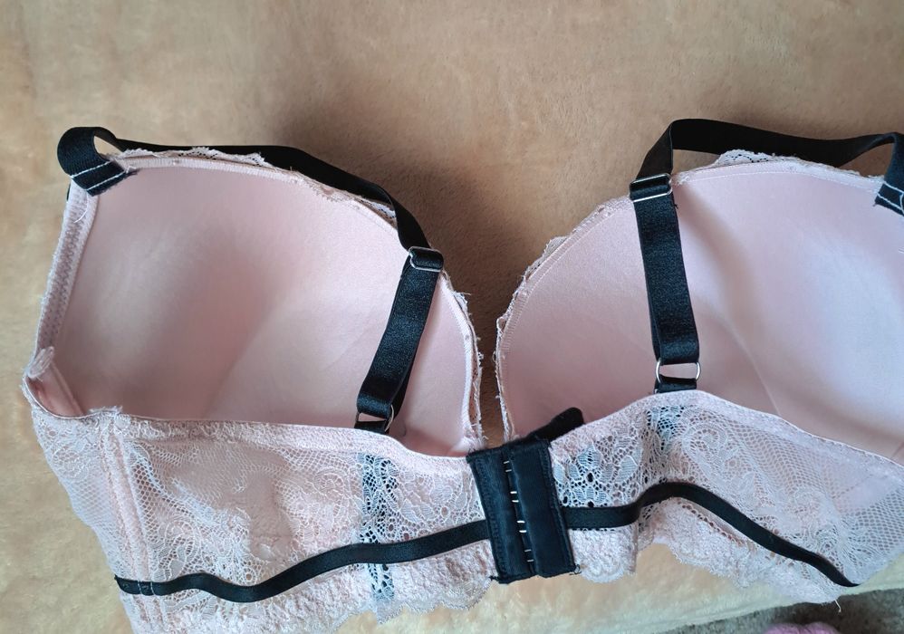 Lot sutiene 85D new Yorker roz dantela