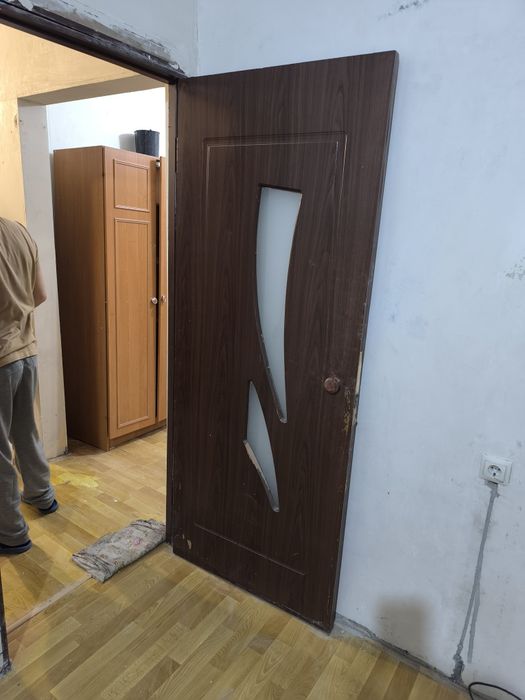 Отдам бесплатно двери 2 шт(80)