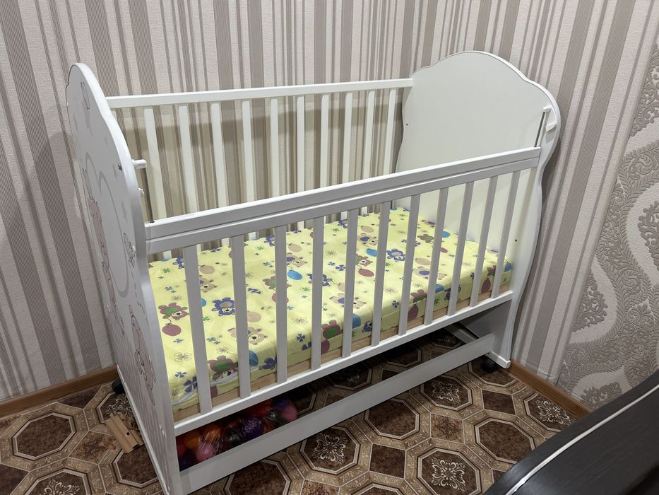 Продам кроватку детскую