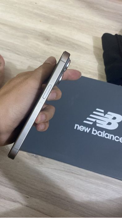 Срочно продам iPhone 15 pro