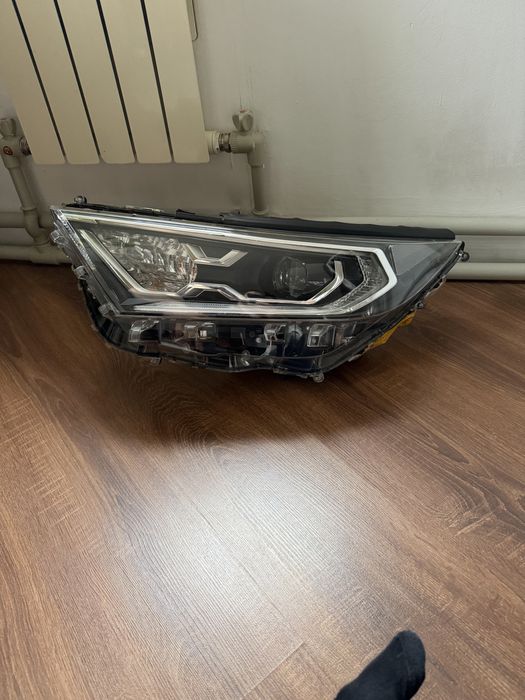 Фара рав 4 2020 г