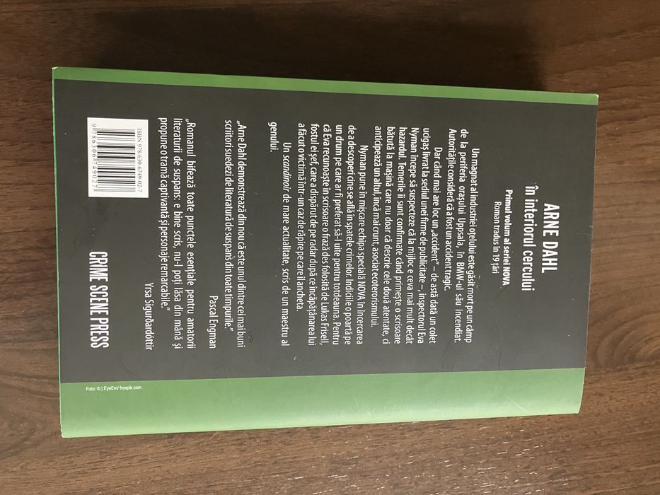Vand carte In interiorul Cercului