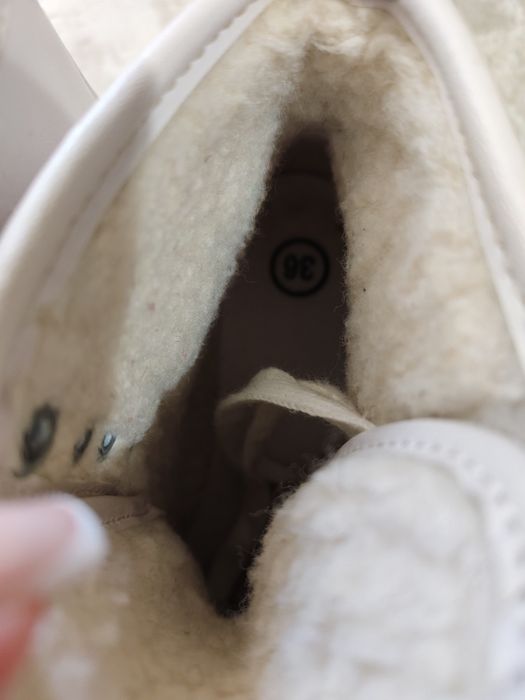 Фигурные коньки теплые 36 размер