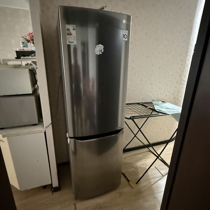 Продам холодильник