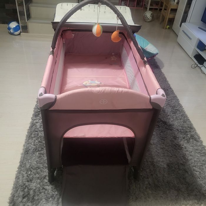 Patut pliabil cu masa de infasat