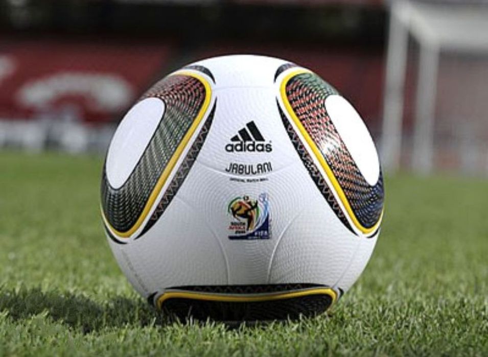 Футбольные  мячи