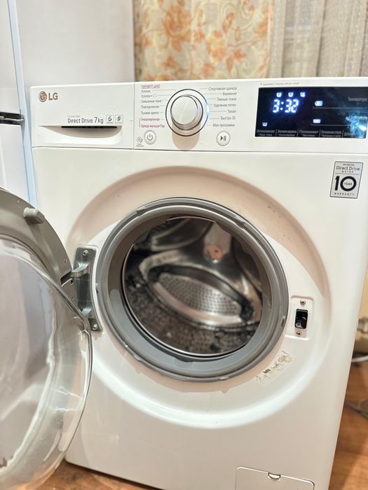 Продам Холодильник Indesit как новый