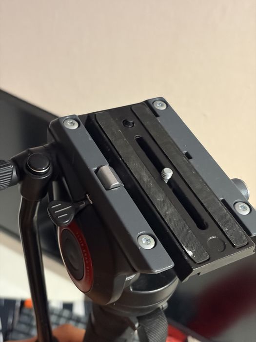 Manfrotto монопод штатив