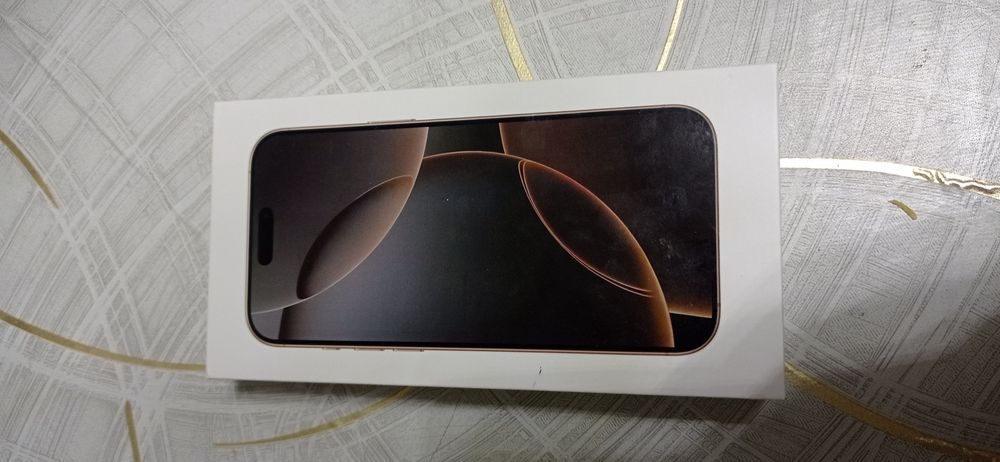 Продам. Айфон 17 про мах