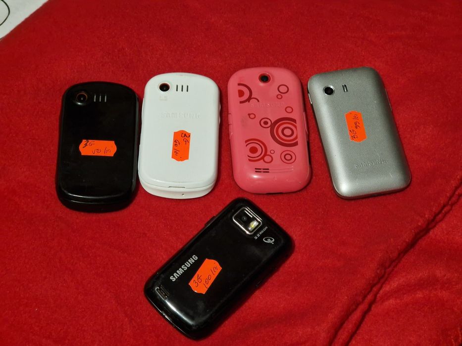 Telefon cu touchscreen perfect funcțional