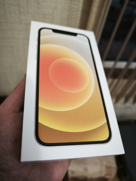 Iphone 12 бял. Автентичен, безупречен !