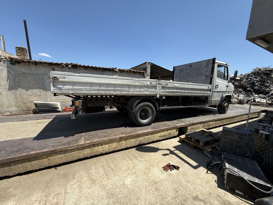 Мерцедес 609 на части